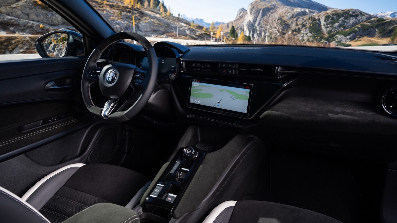 Alfa Romeo Junior: Στην Ελλάδα με νέα τιμή από €27.990 και 8ετή εγγύηση